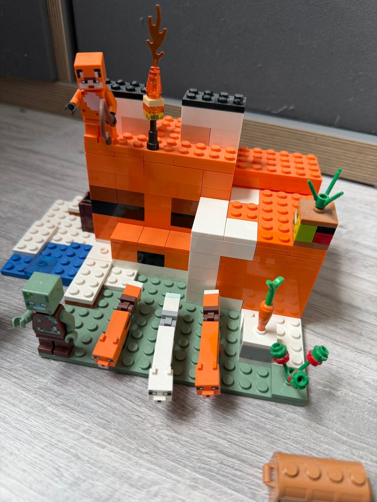LEGO Minecraft De Vossen Lodge - Compleet met figuren, Ophalen of Verzenden, Zo goed als nieuw, Overige merken