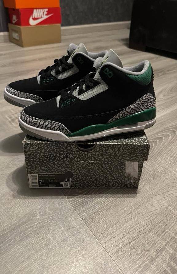 JORDAN 3 PINE GREEN MAAT 40.5 NIEUW, Kleding | Heren, Schoenen, Ophalen of Verzenden, Zo goed als nieuw, Overige kleuren