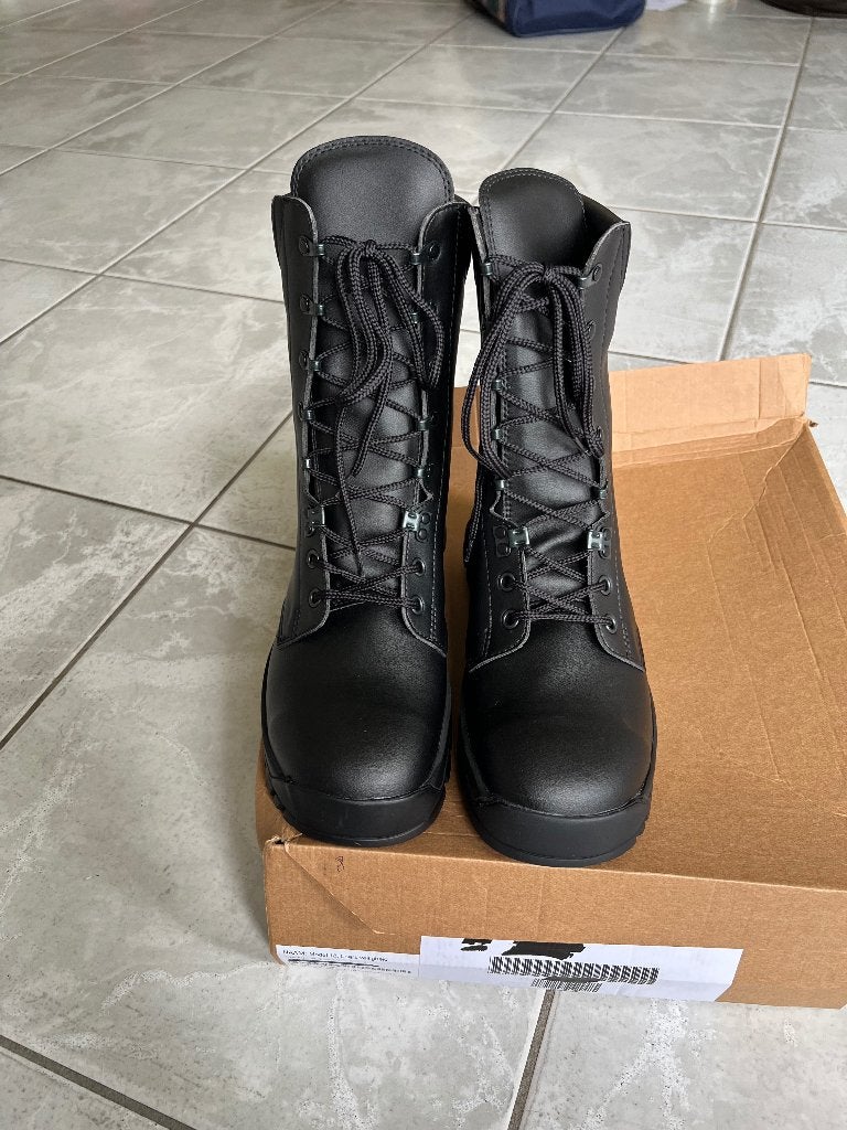 Nieuw paar Neskrid 18 Model 18 Combat Boots maat 44S, Verzenden, Nieuw, Schoenen