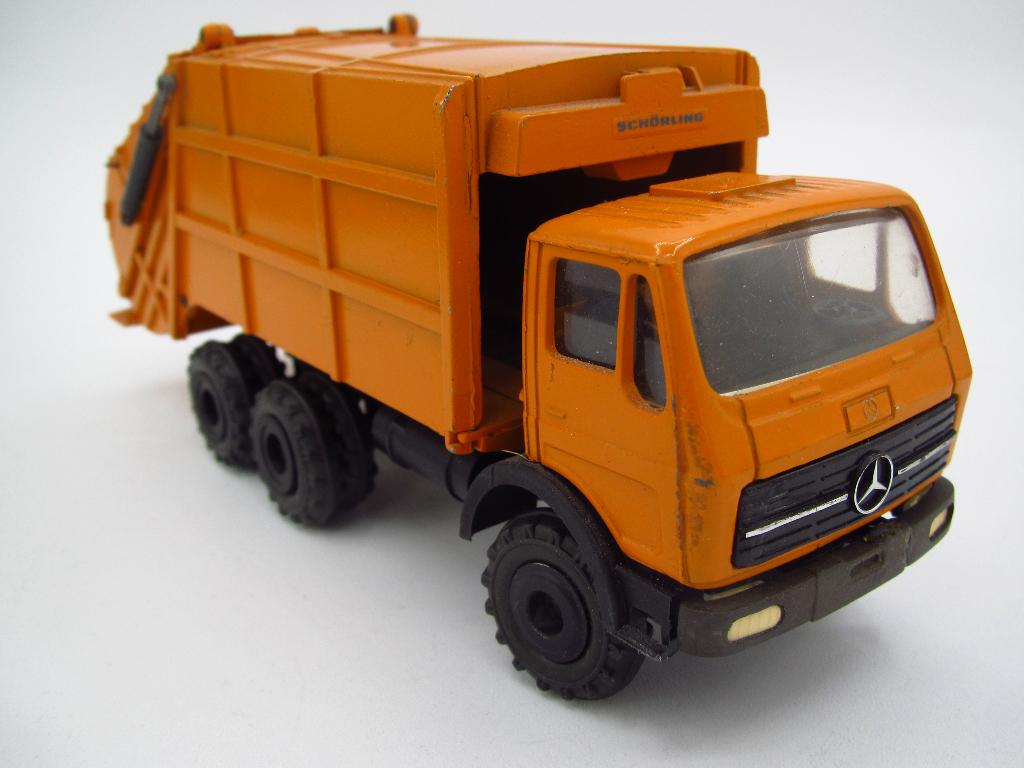 Gescha - Mercedes Vuilniswagen miniatuur 1:50, Hobby en Vrije tijd, Modelauto's | 1:50, Ophalen of Verzenden, Gebruikt, Bus of Vrachtwagen