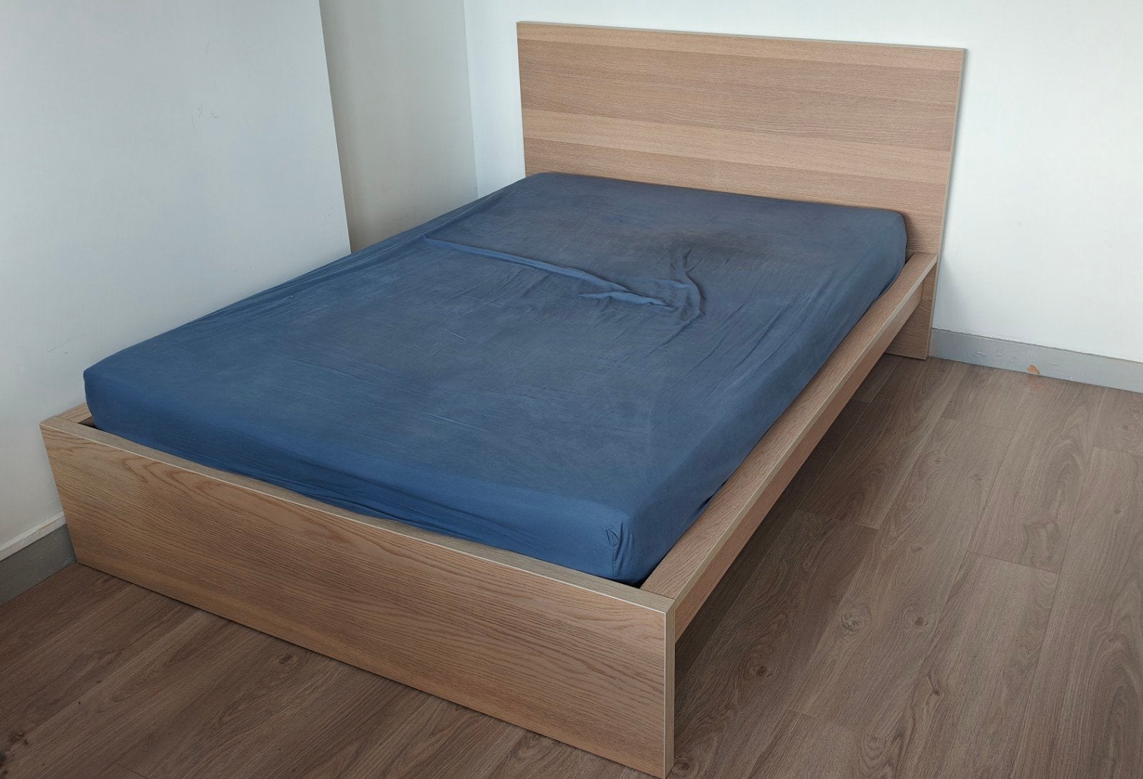 IKEA MALM bed 140x200 met matras (en twee seizoenen dekbed), Ophalen, Gebruikt, Wit, Tweepersoons