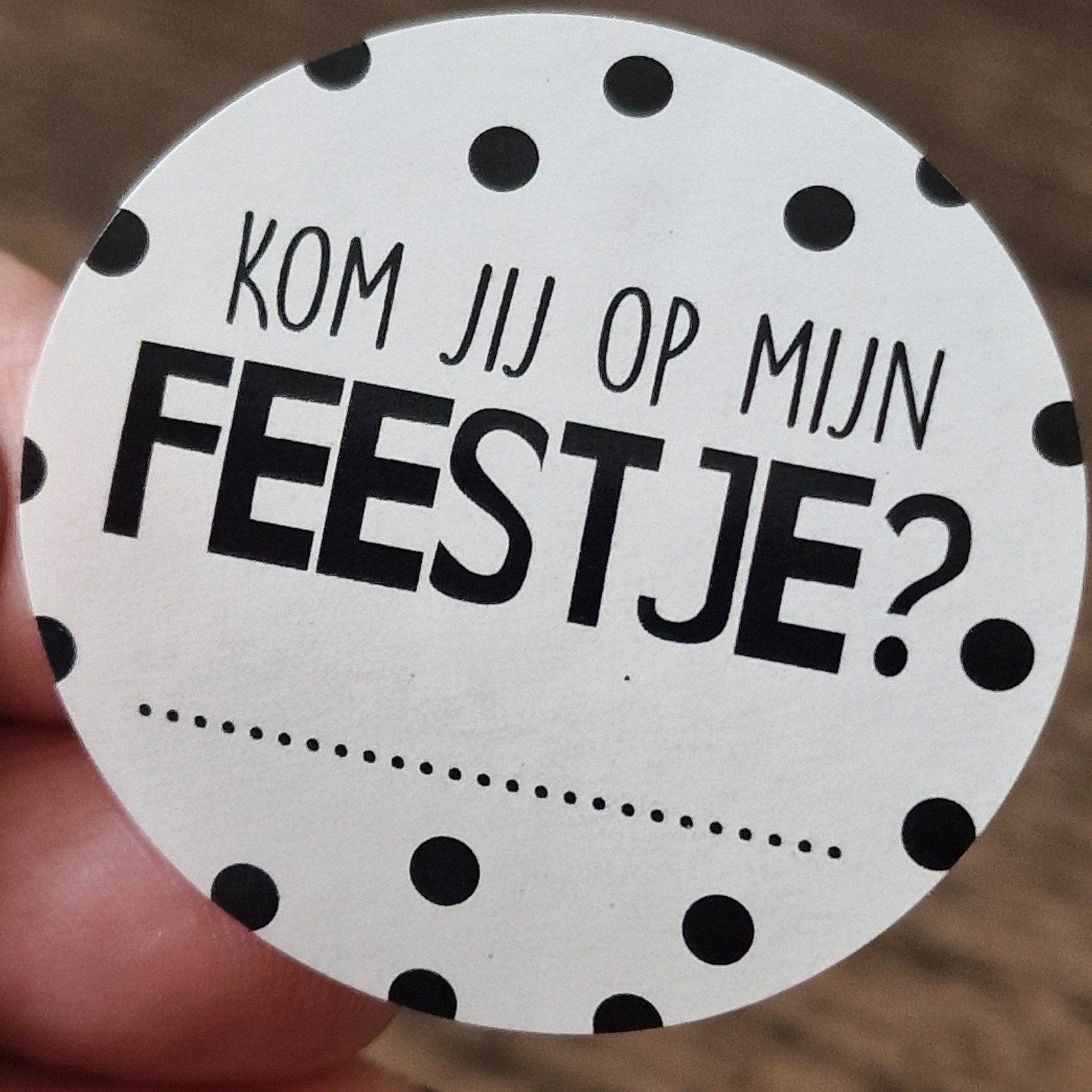 50 stickers 4cm 'Kom jij op mijn feestje?', Ophalen of Verzenden, Nieuw