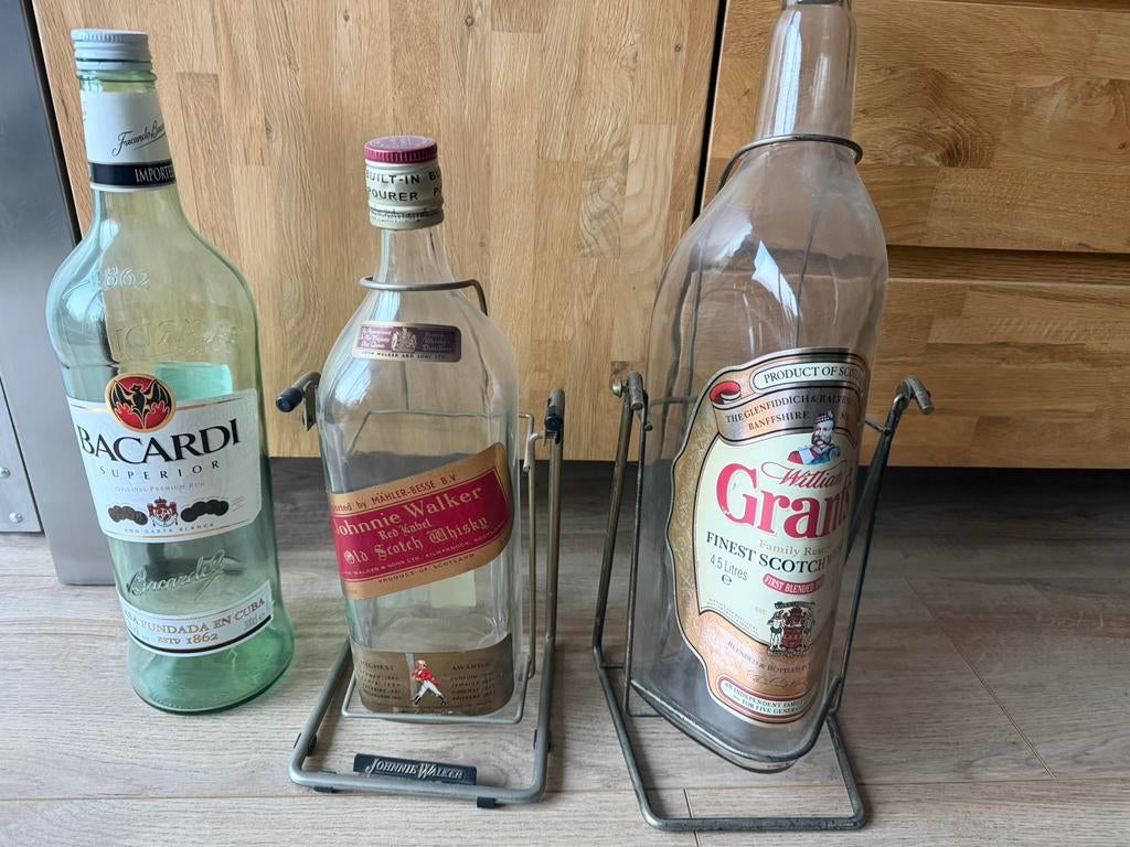 4 XXL flessen Johnnie Walker  Grant’s. Bacardi, Ophalen of Verzenden, Overige typen
