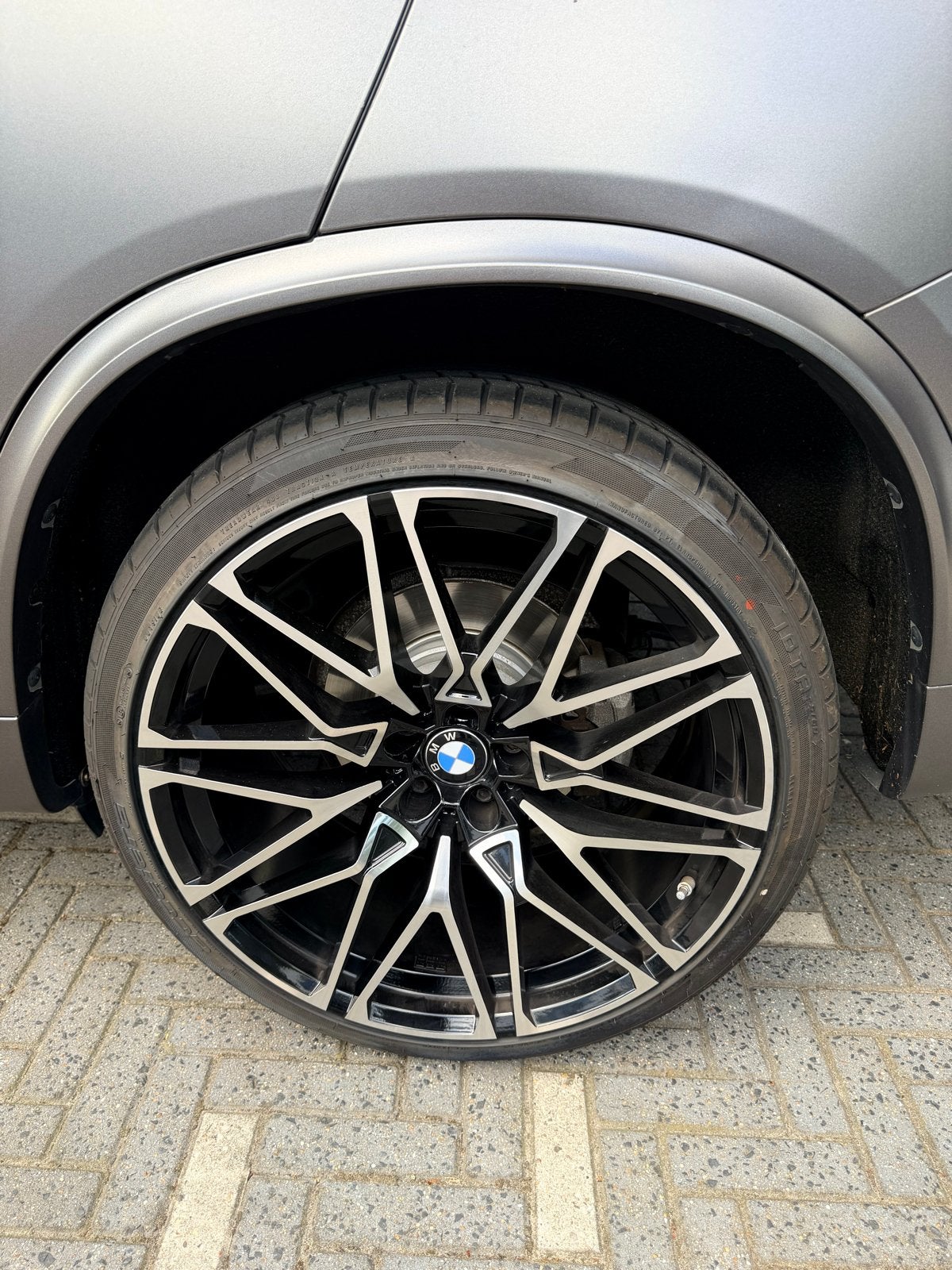 BMW X5 X6 f15 22 inch velgen met zomerbanden, Auto-onderdelen, Banden en Velgen, Gebruikt, 275 mm, Banden en Velgen, Ophalen of Verzenden