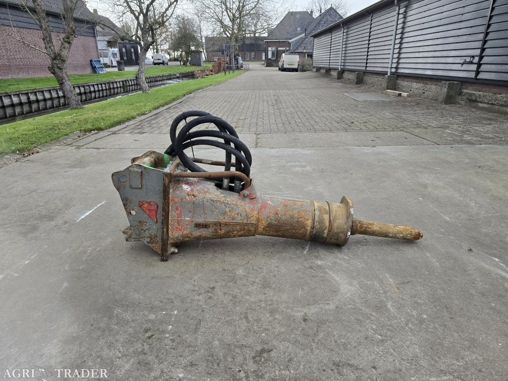 Montabert Hydraulische sloophamer Cw10, Zakelijke goederen, Agrarisch | Werktuigen, Niet opgegeven, -, Niet opgegeven