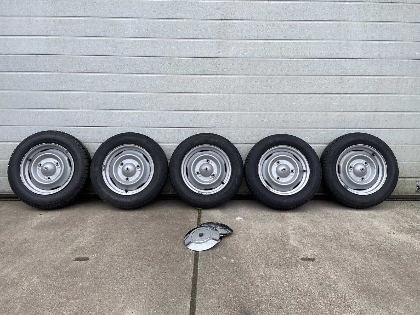 9 velgen voor Renault 4, ook nieuw. Incl 4 chrome wieldoppen, Auto-onderdelen, Banden en Velgen, Ophalen, Gebruikt, 13 inch, Banden en Velgen