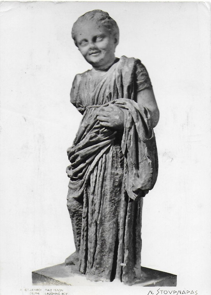 Ae91 Gelopen ansichtkaart delphi - laughing boy sculpture, Ophalen of Verzenden, 1980 tot heden, Gelopen
