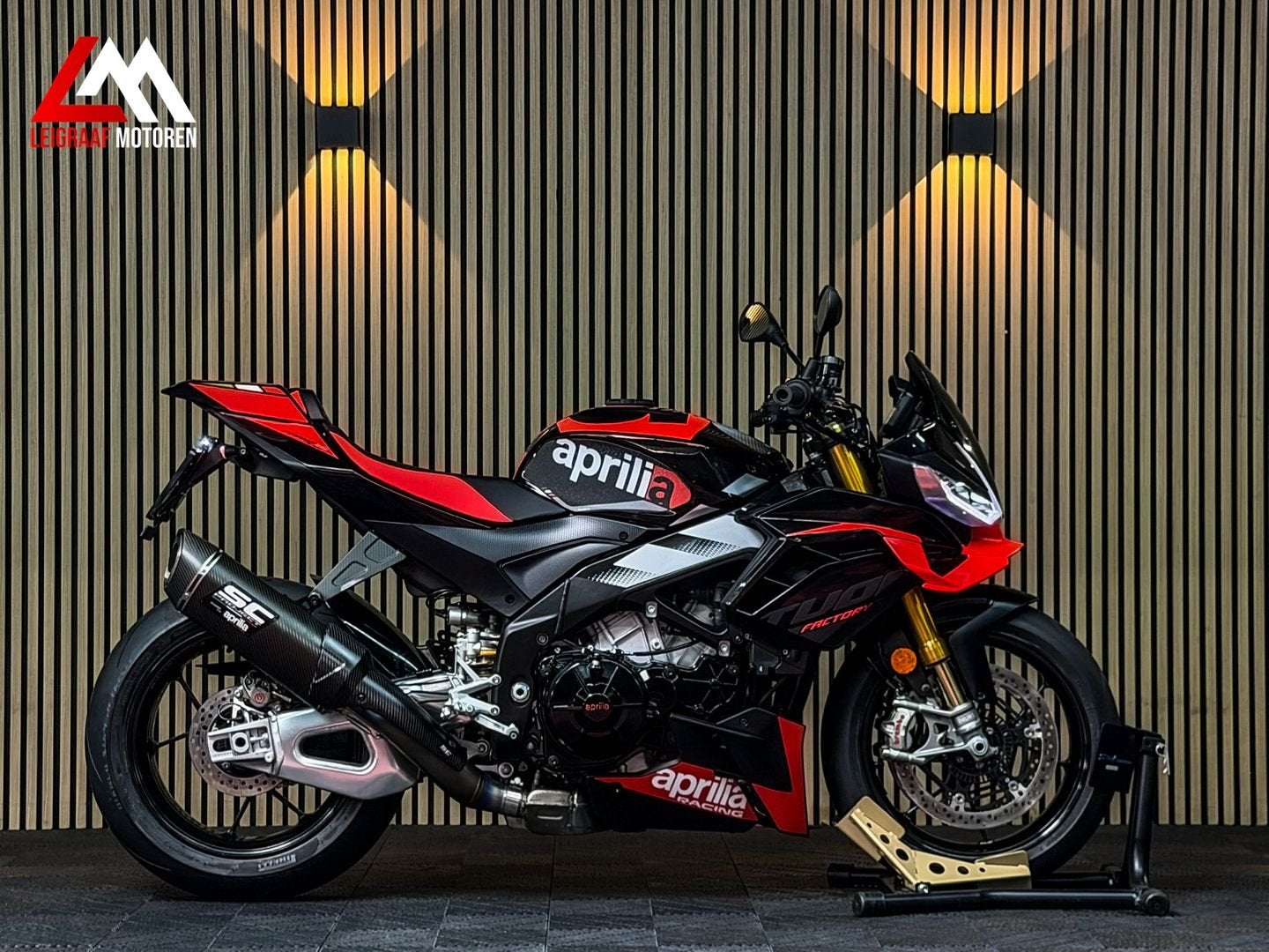 APRILIA TUONO V4 FACTORY  - 2025 - Nieuwstaat - Sc project, 1099 cc, 4 cilinders, Bedrijf, Onbekend