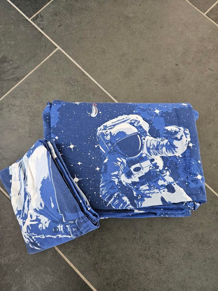 Dekbedovertrek Astronaut Ruimte Thema Blauw, Huis en Inrichting, Slaapkamer | Beddengoed, Gebruikt, Dekbedovertrek, Eenpersoons