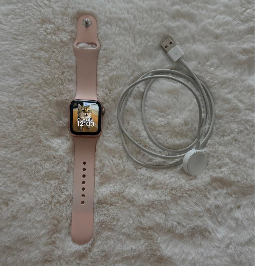 Apple Watch Series 5 40 mm Roségoud, Sieraden, Tassen en Uiterlijk, Smartwatches, Ophalen, Gebruikt, Hartslag, IOS