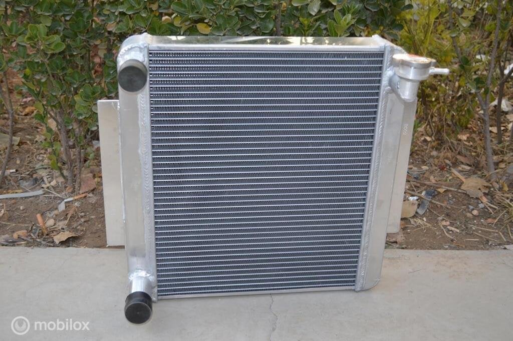 Radiateur Celica GT TA22/TA23 2T 1.6L MT 1973-1978 74 75 76, Nieuw, Ophalen of Verzenden