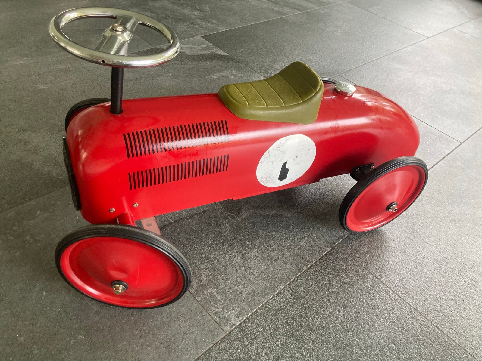 Rode loopauto. Loopwagen. Retro roller, Ophalen of Verzenden, Gebruikt