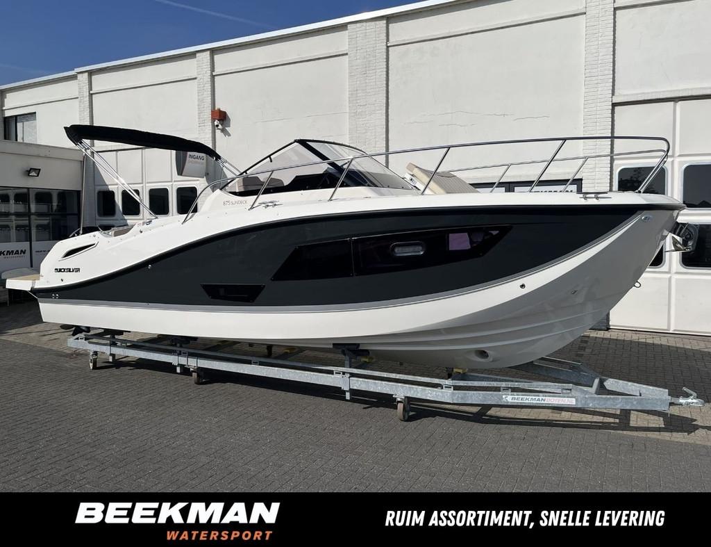 QUICKSILVER 875 Sundeck / 2x 225 PK / Nieuw (overjarig), Watersport en Boten, Nieuw, Polyester, Benzine