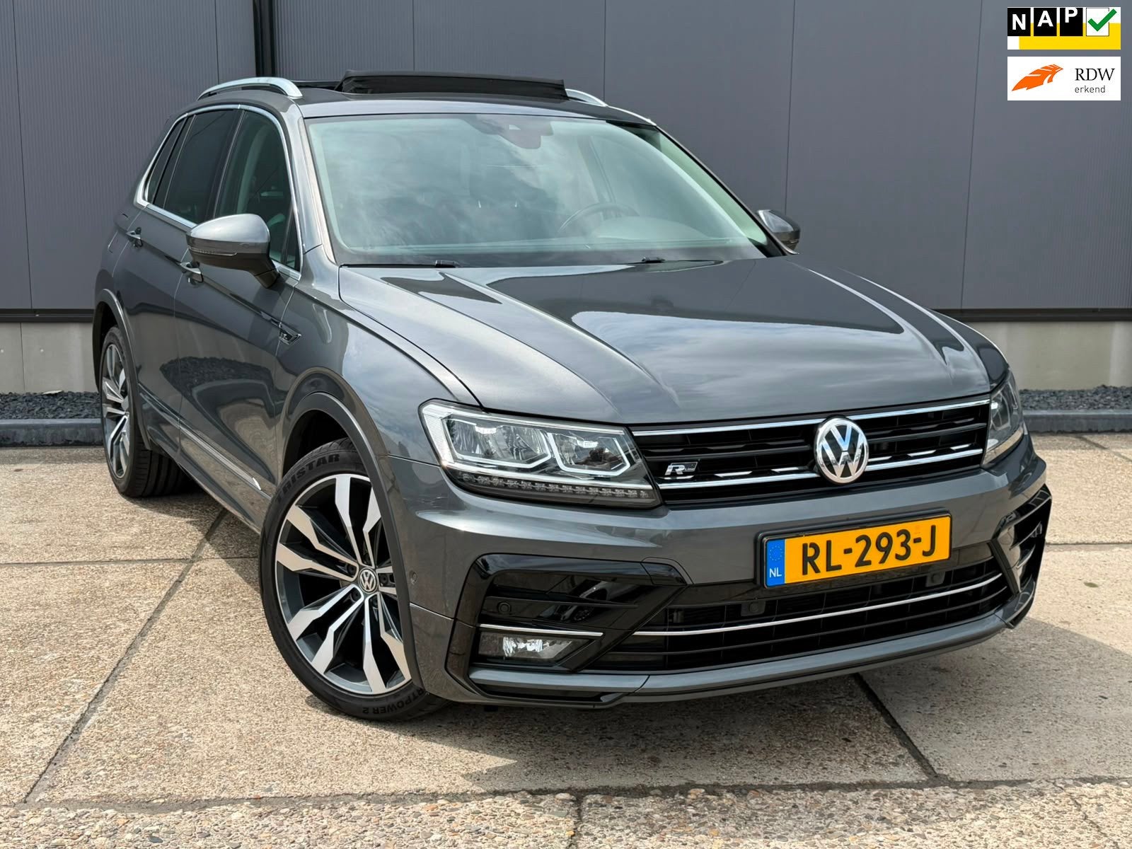 Volkswagen Tiguan 1.4 TSI ACT Highline LED / LEER/ PANO / TR, 4 cilinders, 150 pk, SUV of Terreinwagen, Automatische klimaatregeling