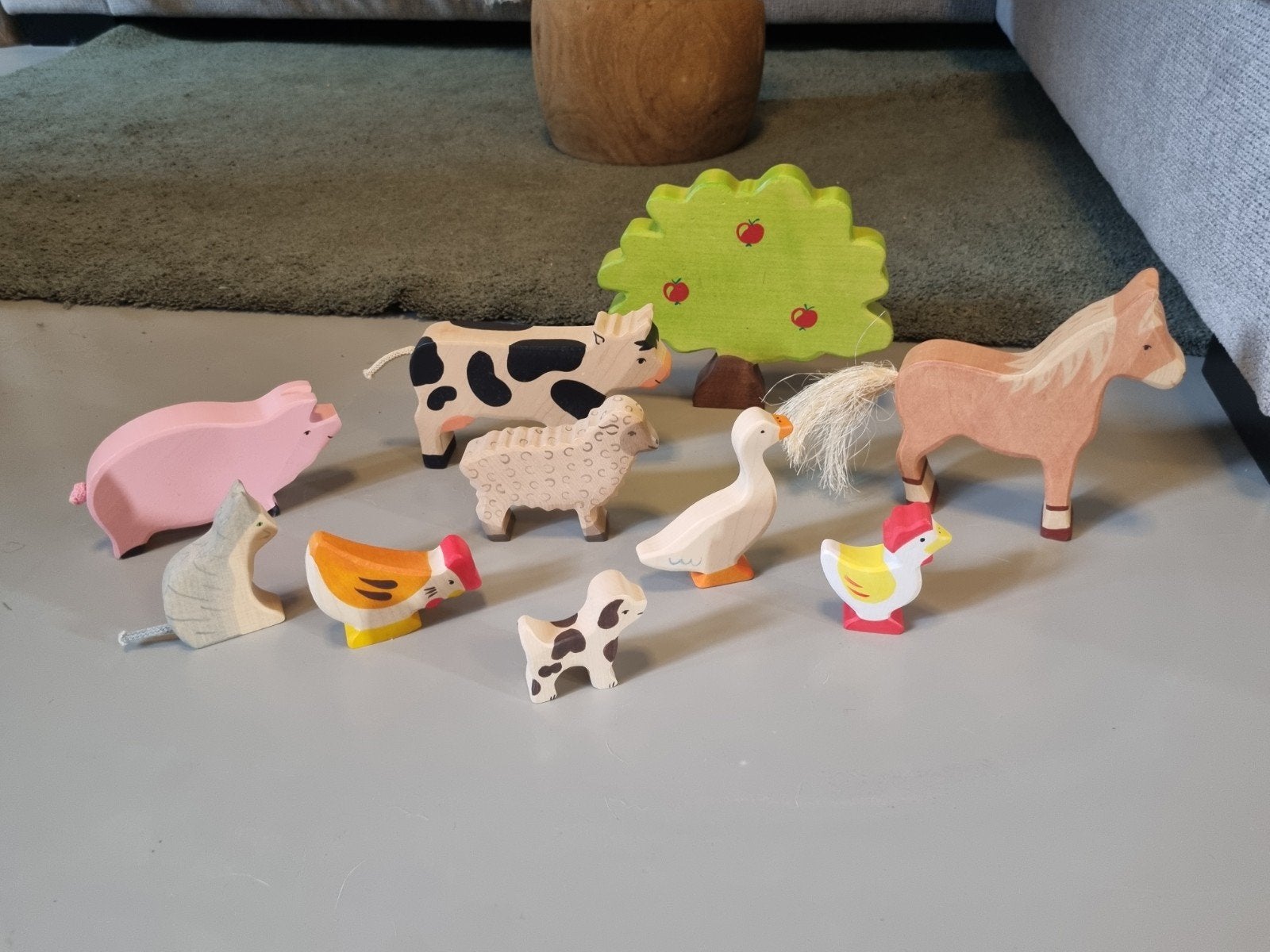 Holztiger houten boerderijdieren en boom, Verzenden, Gebruikt