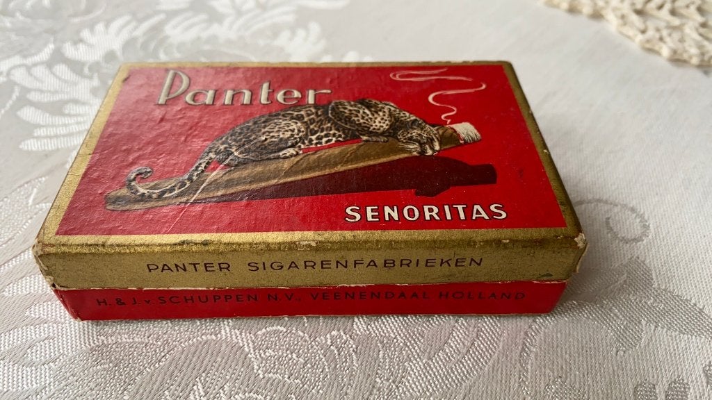 Panter senoritas kartonnen sigaren doosje H&J Schuppen N.V., Verzamelen, Ophalen of Verzenden, Gebruikt, Tabaksdoos of Verpakking