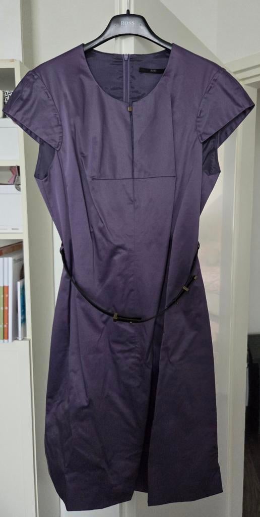 Elegant paars satijnen jurkje - HUGO BOSS, Maat 38/40 (M), Paars, Ophalen of Verzenden, Zo goed als nieuw