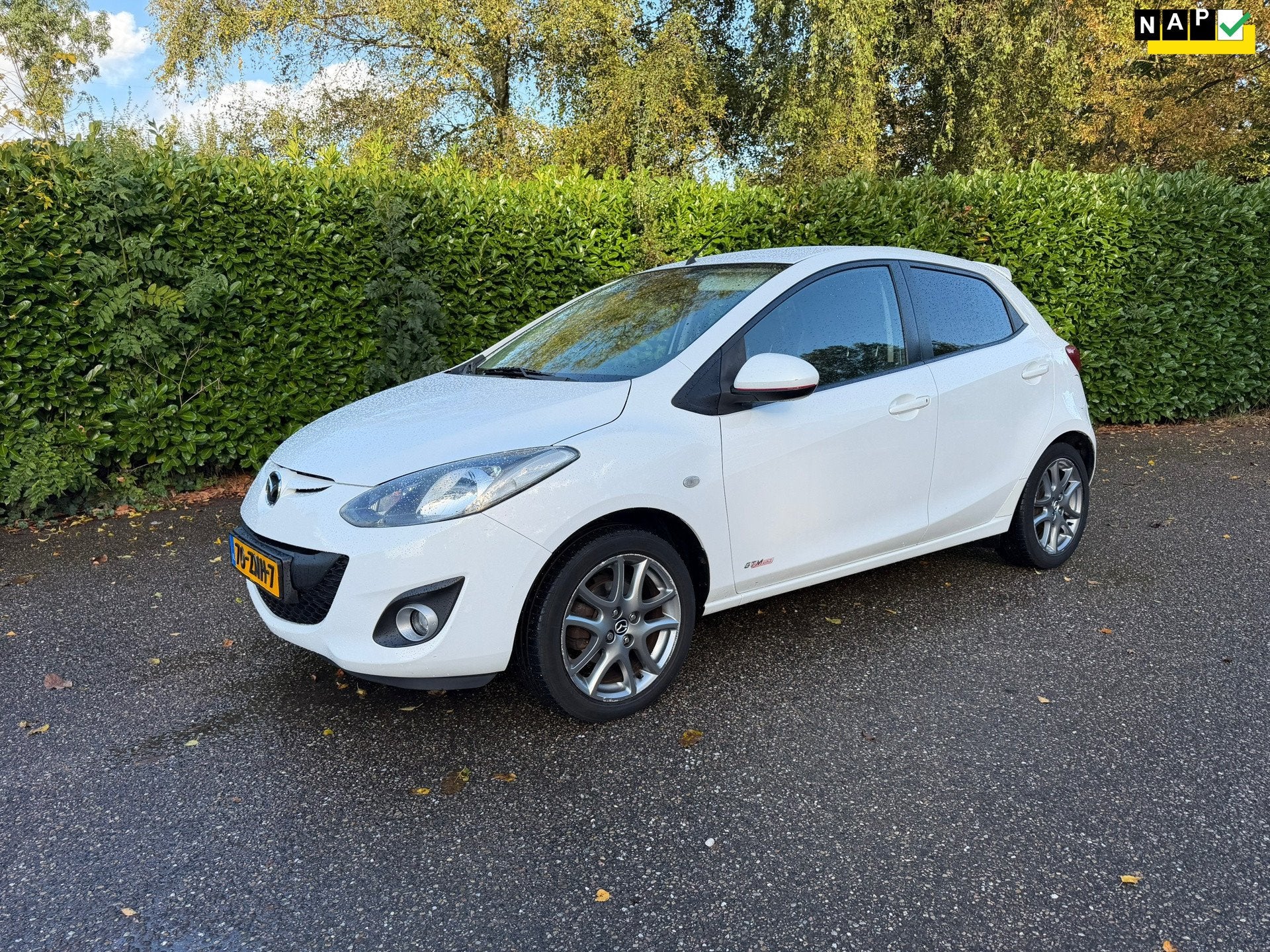 Mazda 2 1.3 BIFUEL GT, Auto's, Voorwielaandrijving, Euro 5, Stof, Zwart