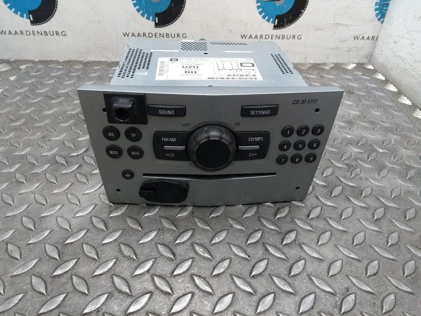 OPEL CORSA RADIO 2012, Ophalen of Verzenden, Gebruikt, Stiba lid