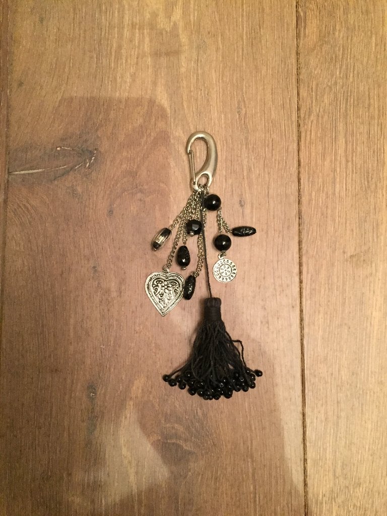 Tas of sleutelbos hanger zwart/zilverkleurige hangertjes, Ophalen of Verzenden, Nieuw
