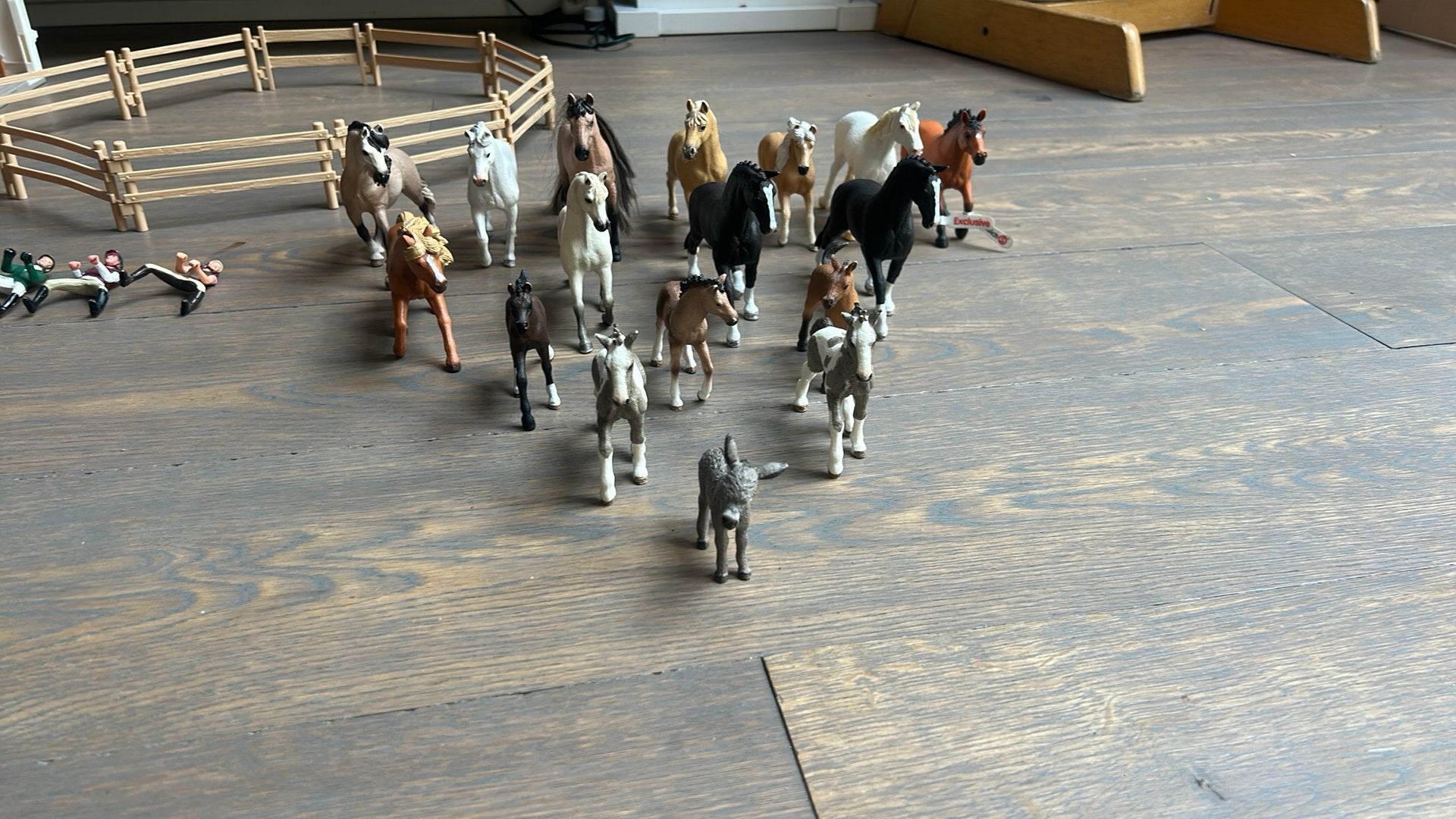Grote Schleich-set: manege, paarden, veulens en trailer, Ophalen of Verzenden, Zo goed als nieuw, Jongen of Meisje