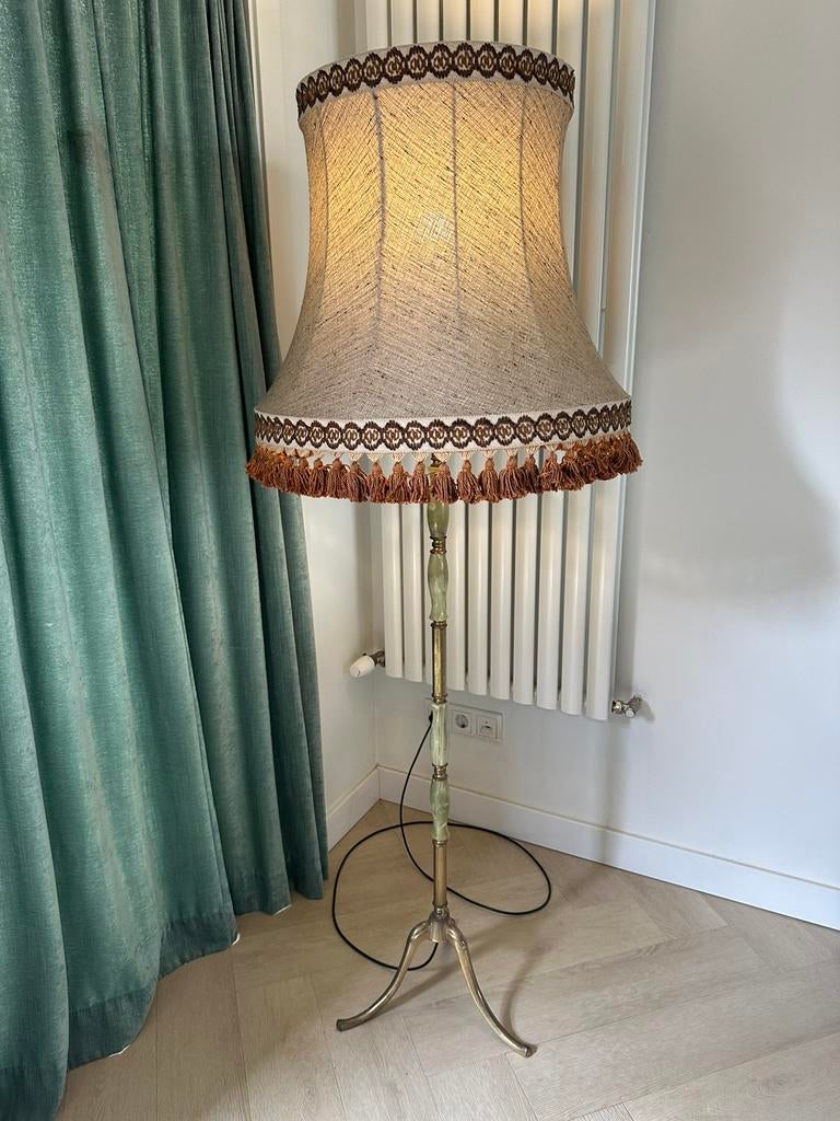 Vintage staande lamp met kwastjes lampenkap, Huis en Inrichting, Lampen | Lampenkappen, Ophalen, Gebruikt, Rond, 50 cm of meer