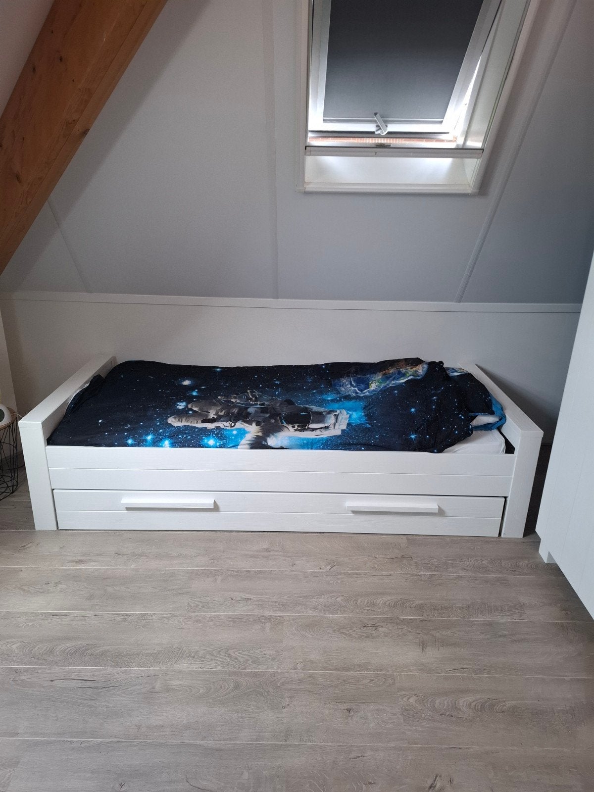 1 persoons bed incl lade en matras. als nieuw, Ophalen, 85 tot 100 cm, Zo goed als nieuw, Matras