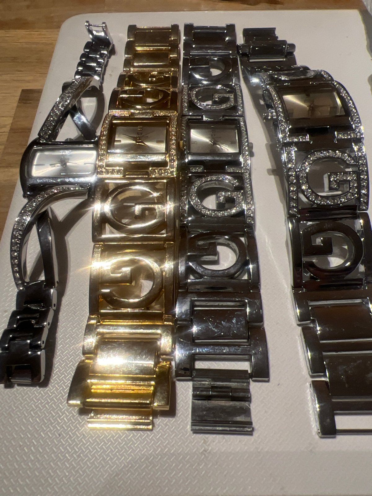 Set van 4 Guess  look alike horloges met strass, Gebruikt, Staal, Guess, Polshorloge