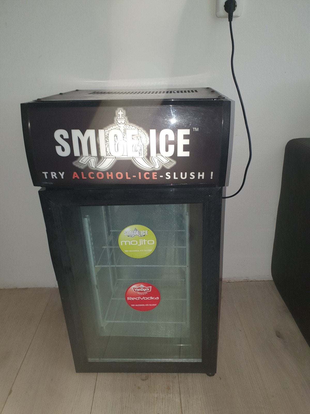 Smirnoff Koelkast - Perfect voor Blikjes en Meer!, Witgoed en Apparatuur, Ophalen of Verzenden, Minder dan 75 liter, Zonder vriesvak