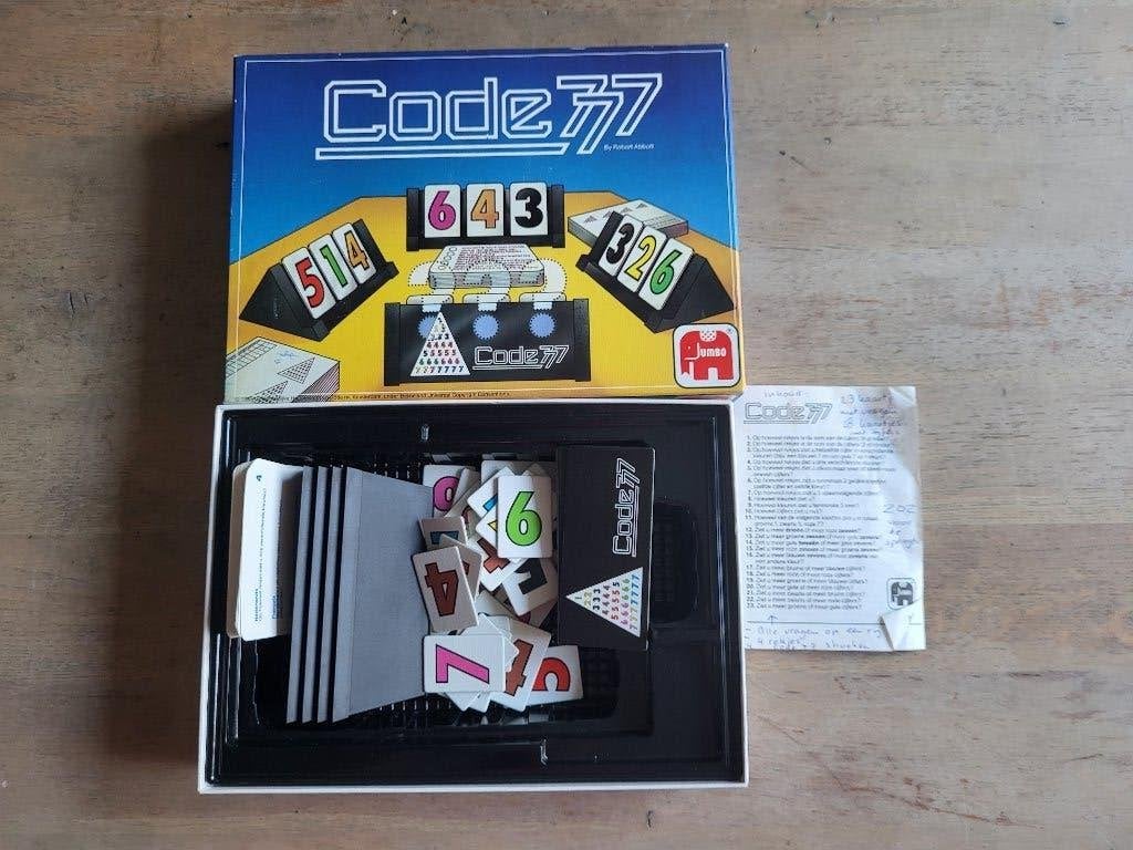 Code 77 bordspel van Jumbo - Klassiek cijferspel, Drie of vier spelers, Ophalen of Verzenden, Gebruikt, Jumbo