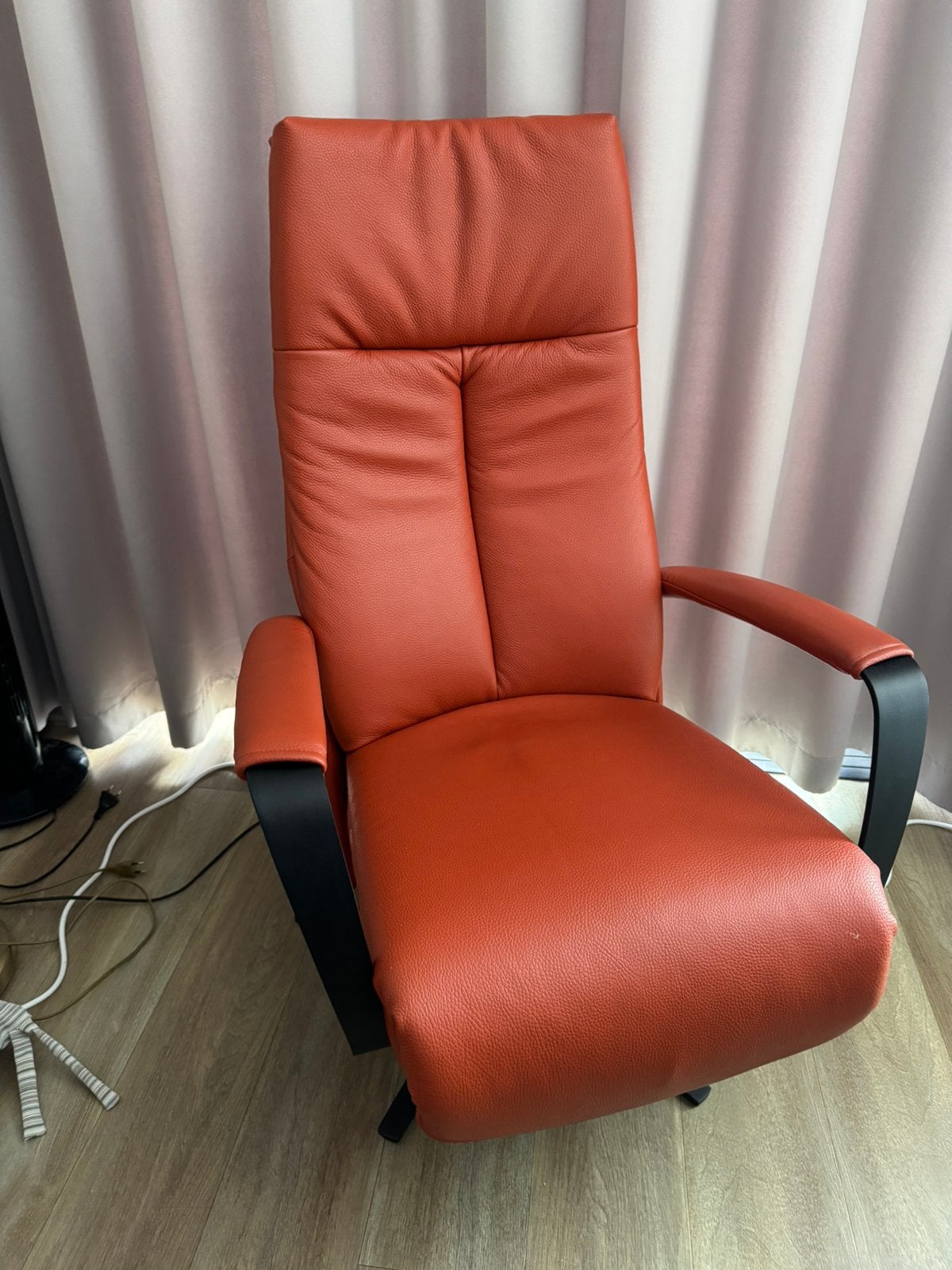 Sta op stoel - cognac kleur - type Jeroen deluxe, Huis en Inrichting, Fauteuils, Zo goed als nieuw, Leer, 50 tot 75 cm, 75 tot 100 cm