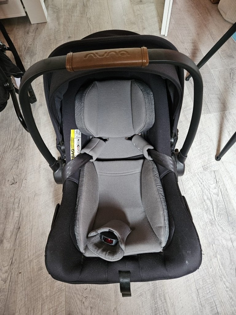 Maxi cosi Nune, Ophalen, Verstelbare rugleuning, Autogordel, Zo goed als nieuw
