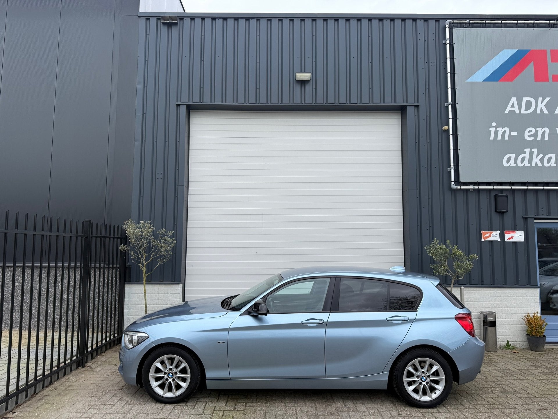 BMW 1-serie 116i STOELVERW/XENON/CLIMA/CRUISE/MOOIE AUTO, 1-Serie, Euro 5, Gebruikt, Zwart