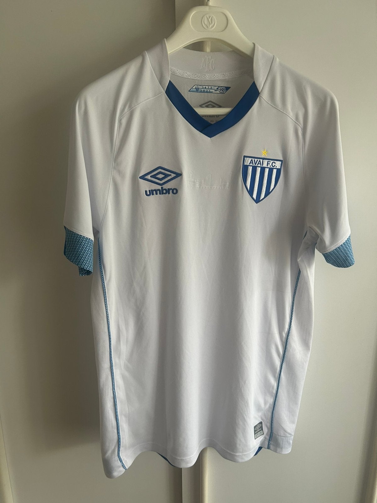 Voetbalshirt voetbal shirt Avai F.V. Brazilië 2021, Maat 48/50 (M), Wit, Ophalen of Verzenden, Zo goed als nieuw