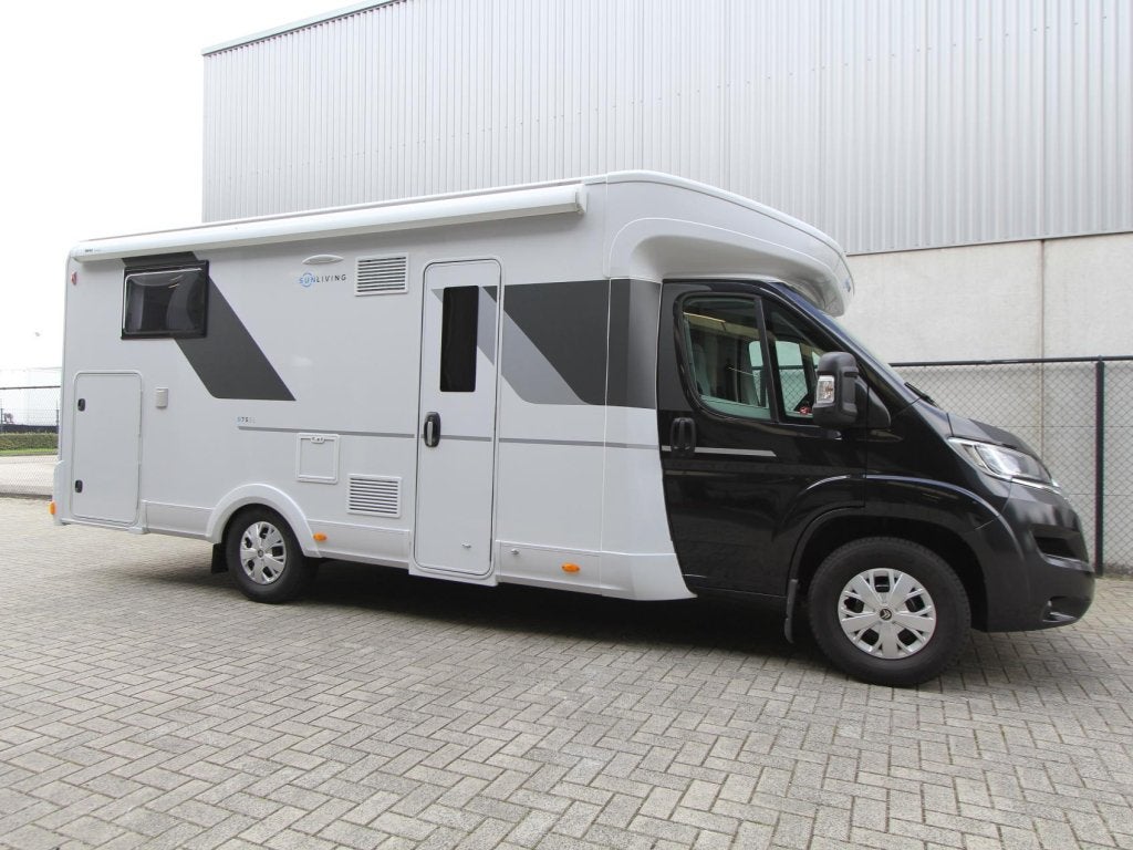 Sun Living S 75SL Bomvol accessoires!, Caravans en Kamperen, Campers, Luifel, Bedrijf, Sun Living, 7 tot 8 meter