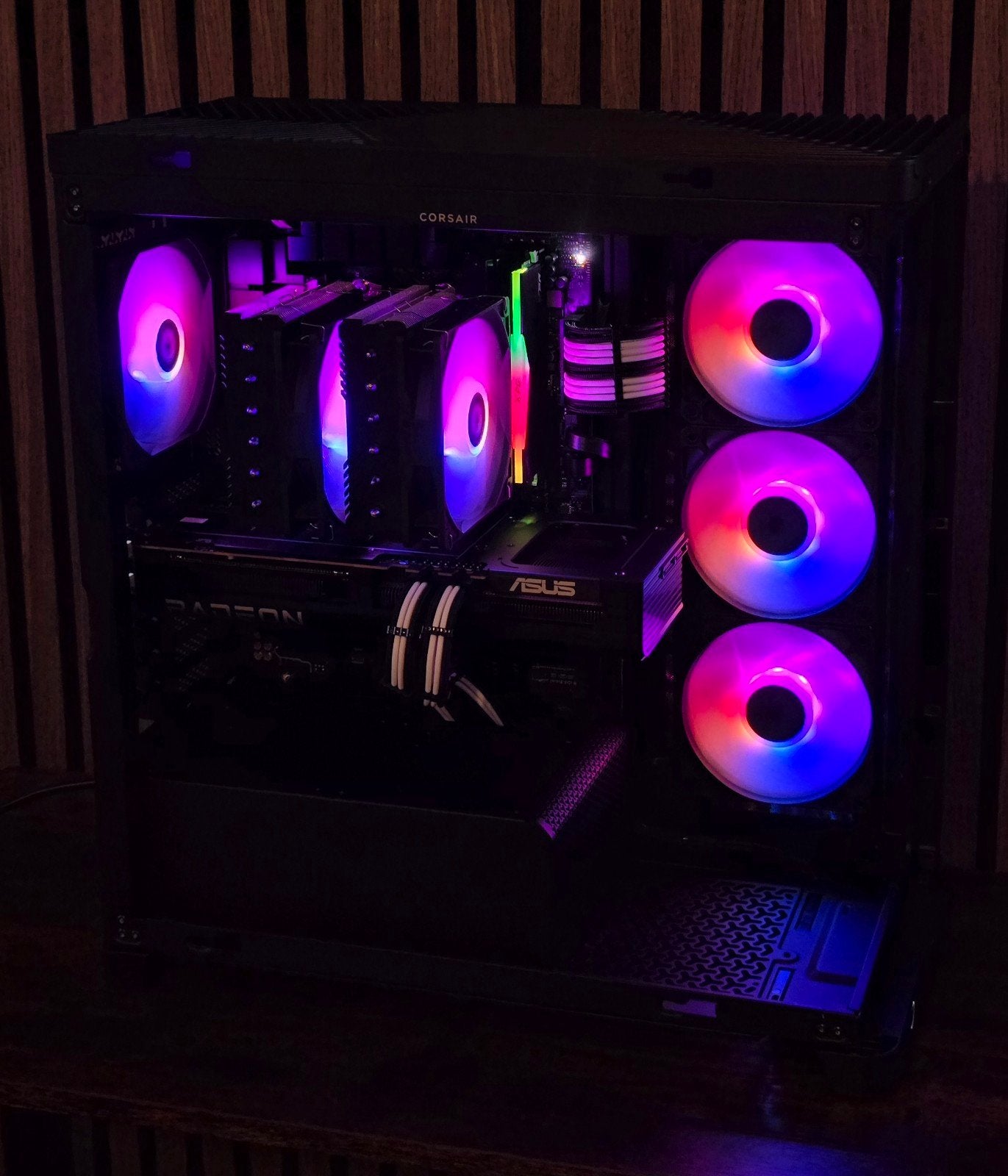 Foto 4 van Gaming PC – Ryzen 9 7900x  / RX 9070 16 GB / 32GB DDR5