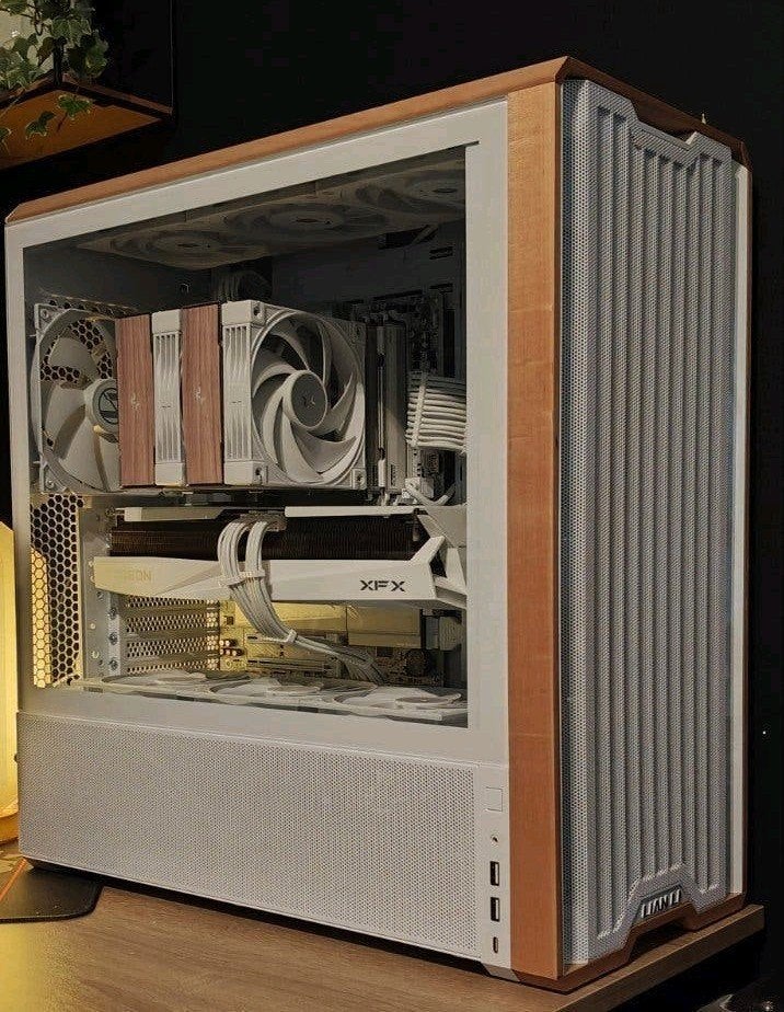 All-White Gaming/Workstation PC. RX 9070 XT, Ryzen 7 7800X3D, Computers en Software, Desktop Pc's, Ophalen, 32 GB, Virtual Reality