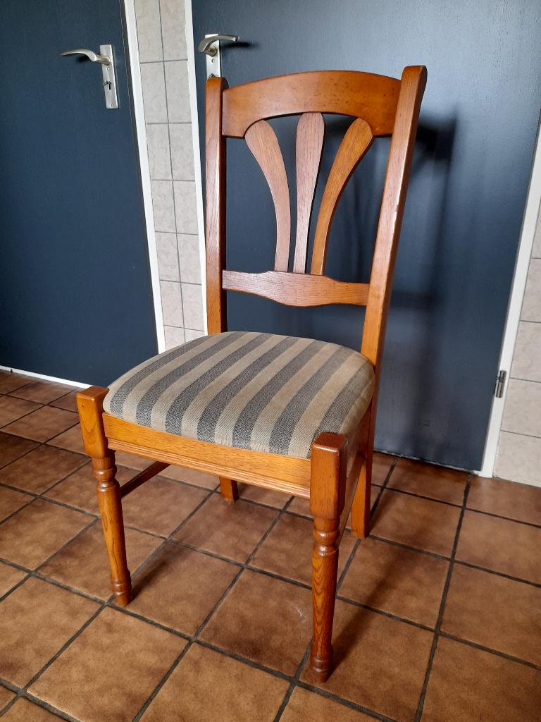 4 stuks eetkamer stoel, stoelen, massief eiken., Huis en Inrichting, Stoelen, Ophalen, Gebruikt, Bruin, Vier