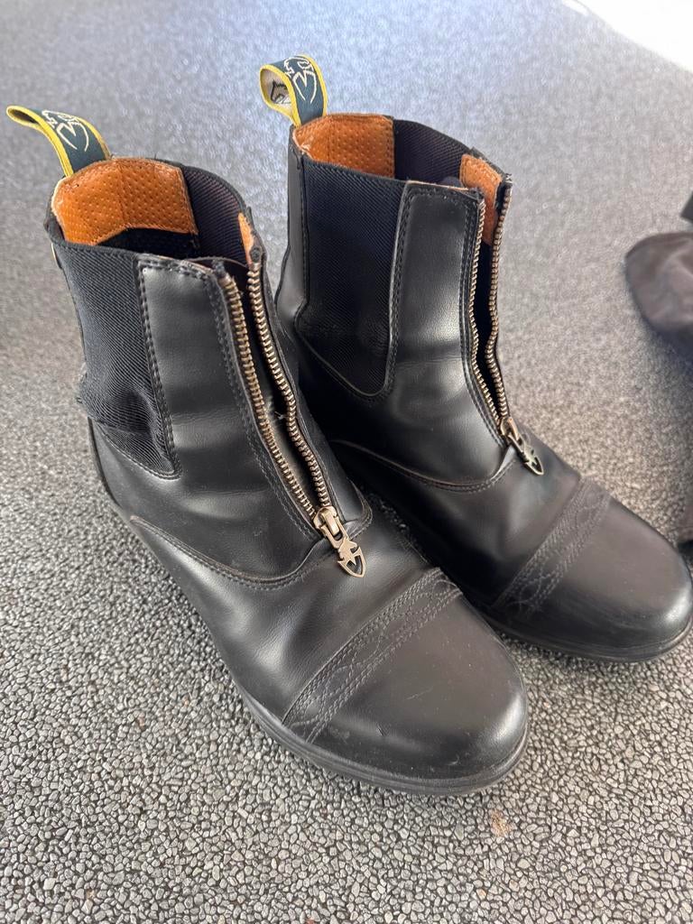 Leren jodhpurs maar 39 en chaps, Dieren en Toebehoren, Paardrijkleding, Verzenden, Zo goed als nieuw, Dressuur, Schoeisel