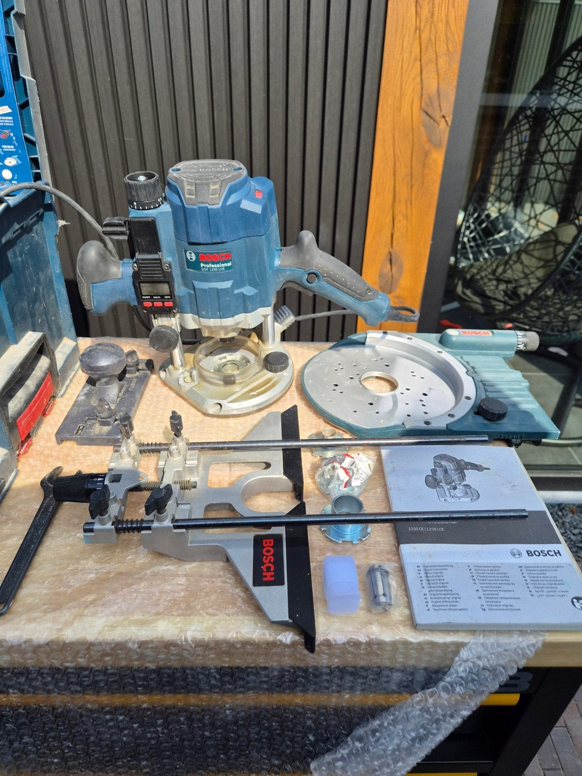 Bosch Professional GOF1250LCE zeer complete freesset, Ophalen of Verzenden, Elektrisch, Bovenfrees