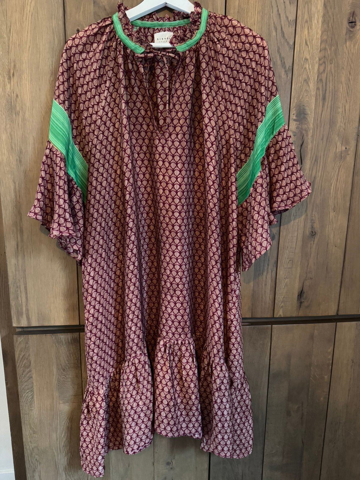 Sissel Edelbo satijnen jurk - one size, Kleding | Dames, Jurken, Maat 38/40 (M), Overige kleuren, Ophalen of Verzenden, Zo goed als nieuw
