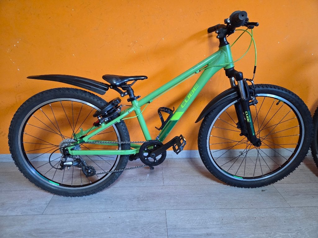 Cube 240 Acid Race 24 inch