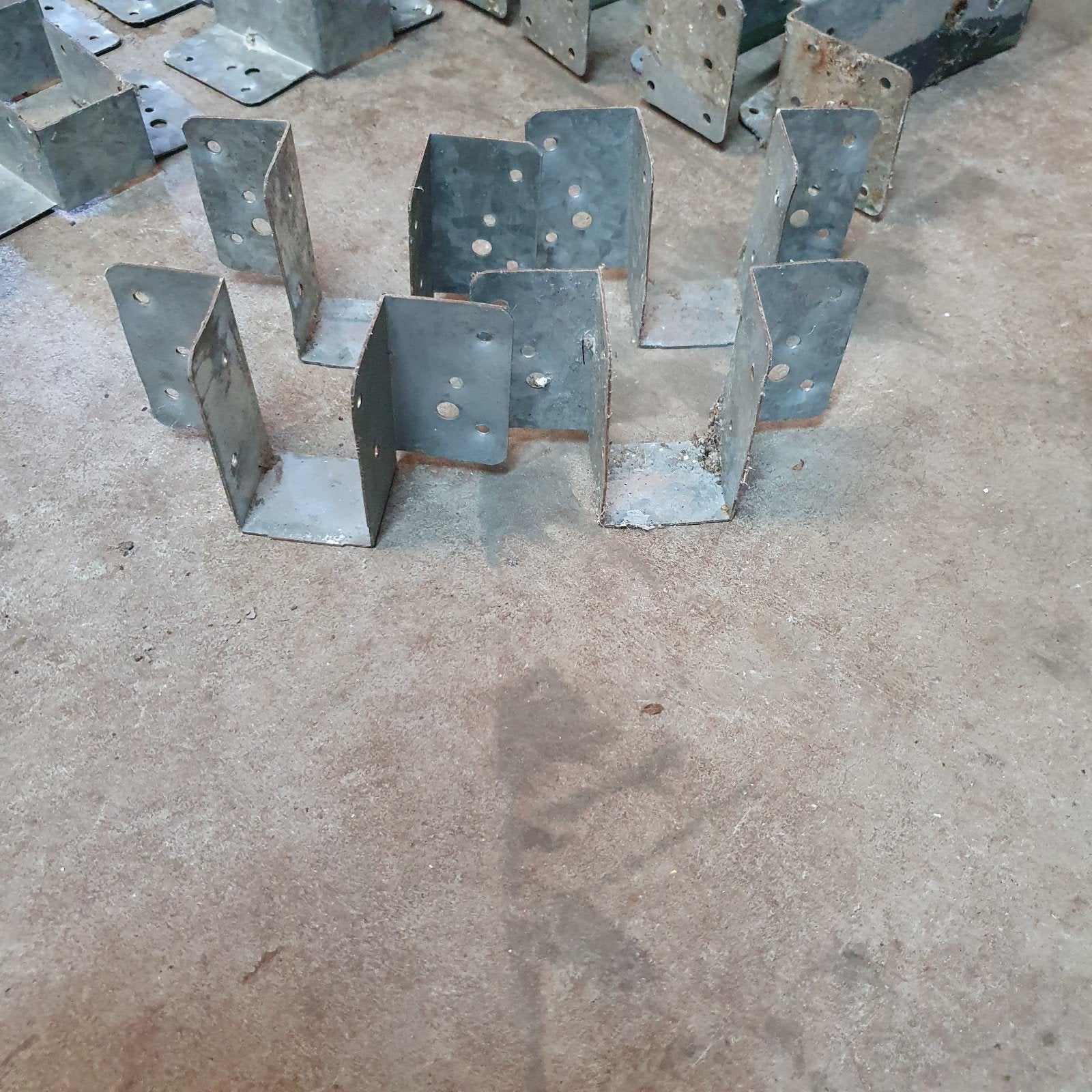Diverse metalen balkdragers en hoekijzers, Doe-het-zelf en Verbouw, Ophalen of Verzenden, Gebruikt, 100 tot 250 mm, Overige typen