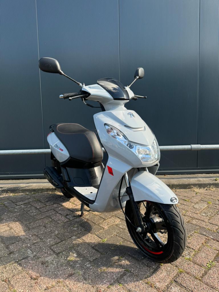 Peugeot Kisbee brom scooter 2020, Ophalen, Gebruikt, Overige modellen, Maximaal 45 km/u