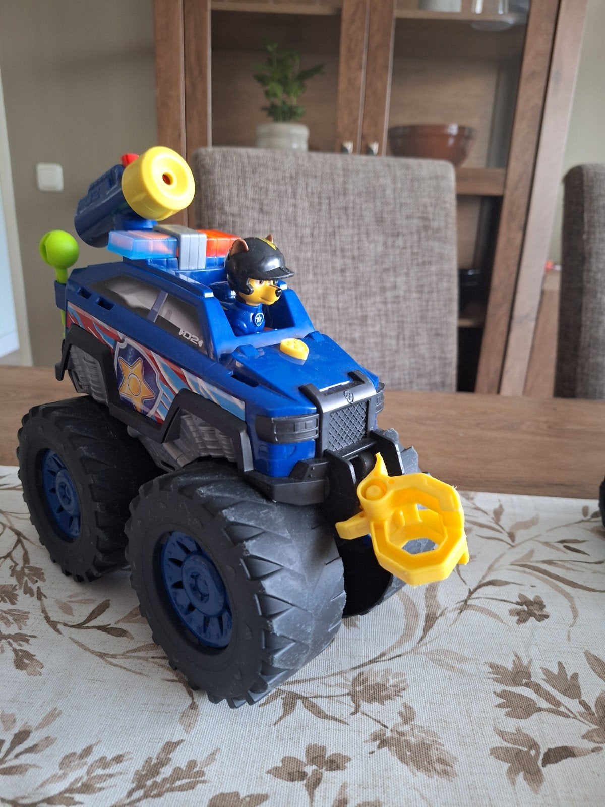 Paw Patrol Chase Monster Truck met figuur, Kinderen en Baby's, Speelgoed | Speelgoedvoertuigen, Ophalen of Verzenden, Gebruikt