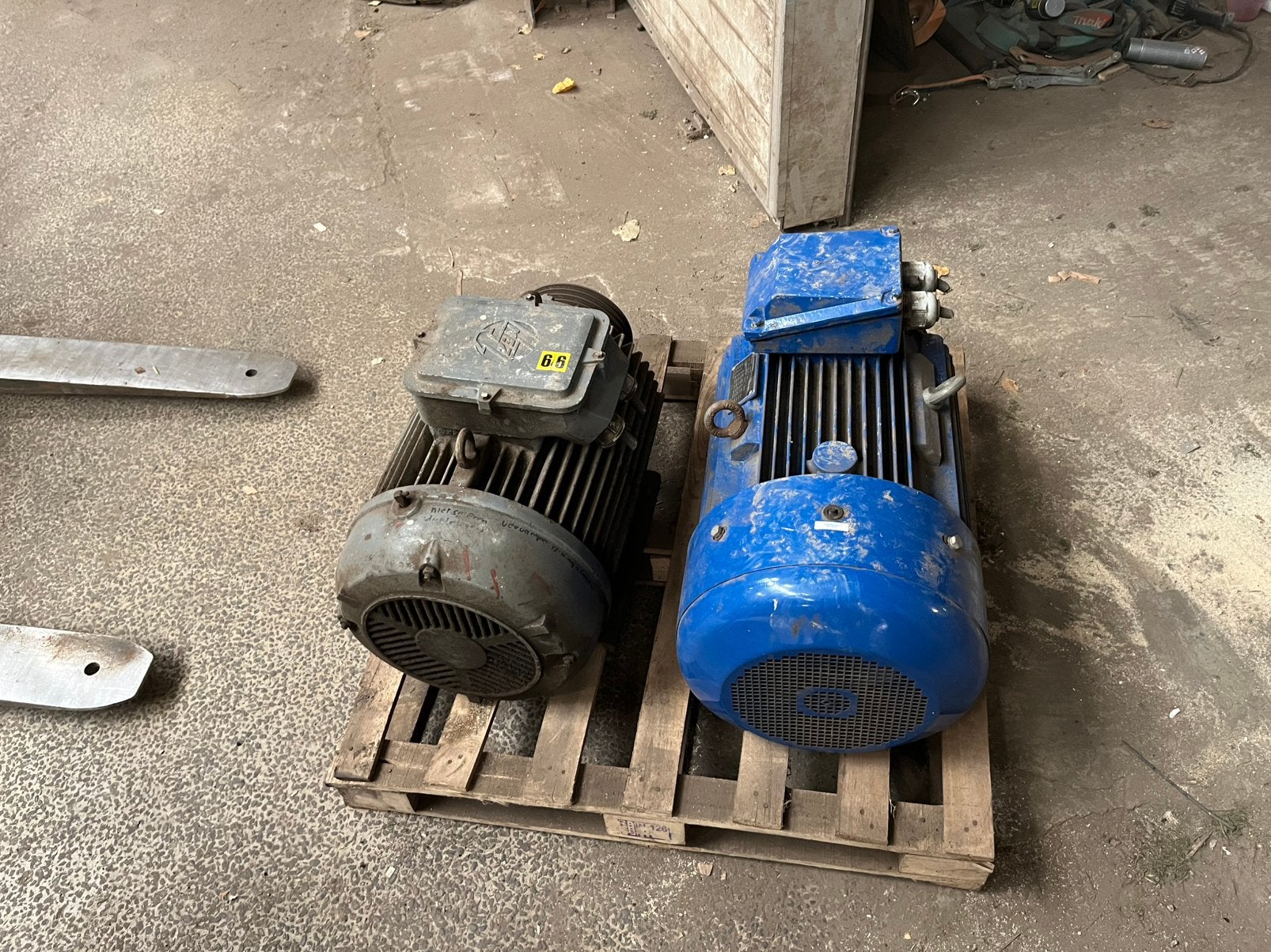 Te koop 2 zware electra motoren ( 30kw ), Ophalen, Gebruikt