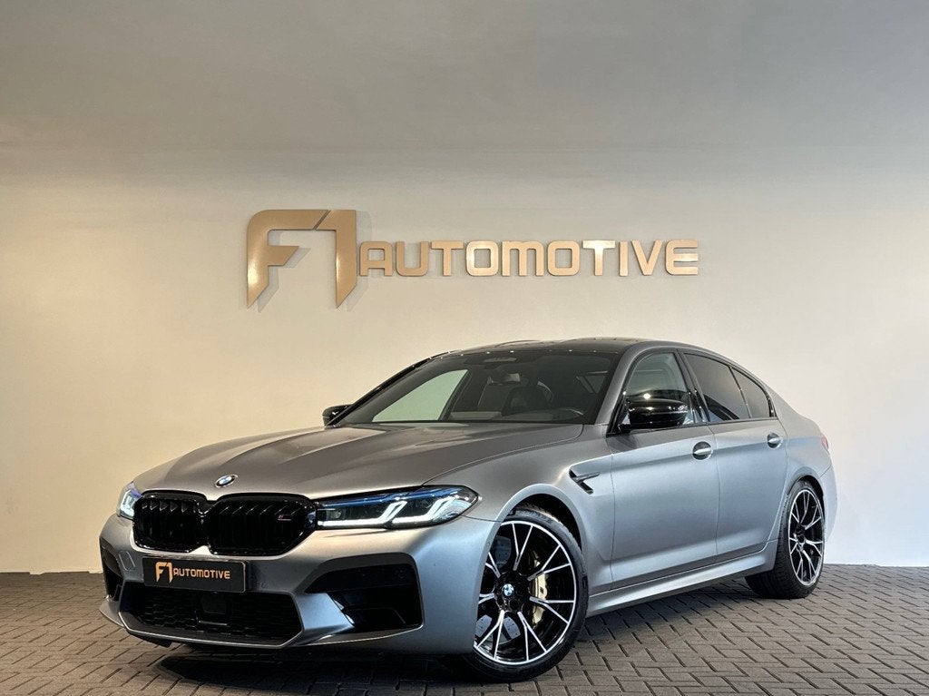 BMW 5-serie M5 Competition Keramisch|Carbon|HuD|B&W|Frozen, Auto's, BMW, Automaat, Gebruikt, 2000 kg, 4395 cc