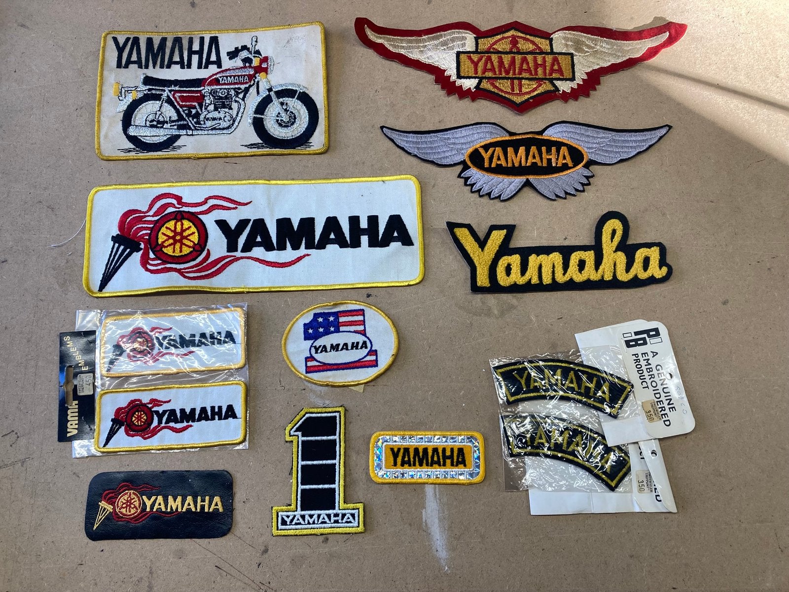 Nieuw (NOS) diversen opstrijk/opnaai patches YAMAHA, Ophalen of Verzenden
