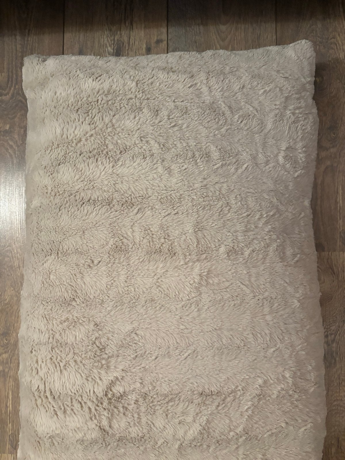 Prachtig bont kussen 45x68cm, Huis en Inrichting, Woonaccessoires | Kussens, Beige, Ophalen of Verzenden, Zo goed als nieuw, Sierkussen