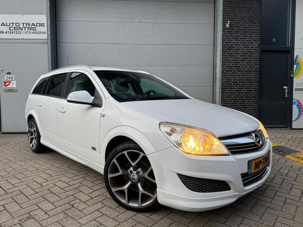 Opel Astra Wagon 1.6 Cosmo OPC Line, Voorwielaandrijving, Gebruikt, Zwart, 116 pk